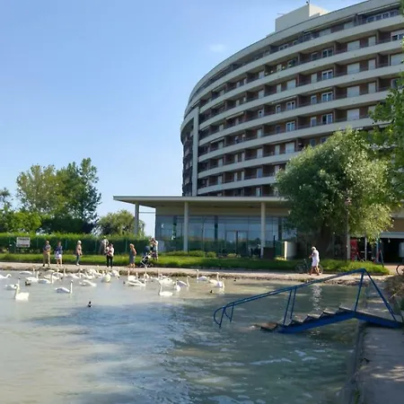 Appartamento Club 218 Betti Wellness Siófok