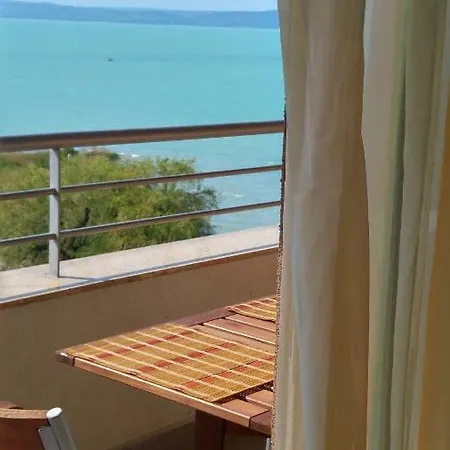 Club 218 Betti Wellness Appartamento Siófok